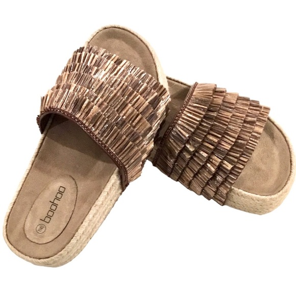 NEW boohoo Sandals Women’s 7 Brown Raffia Flatform Espadrille Slide Slip-on Shoe - Picture 1 of 13